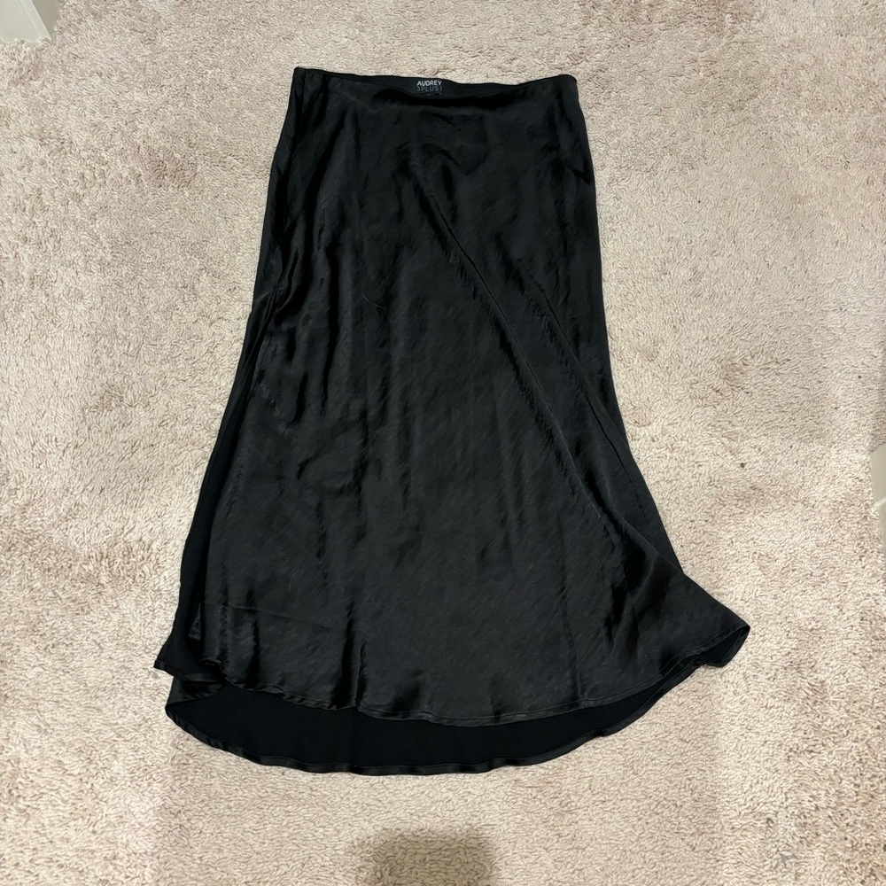 Audrey 3 + 1 Black Satin Midi Skirt Medium